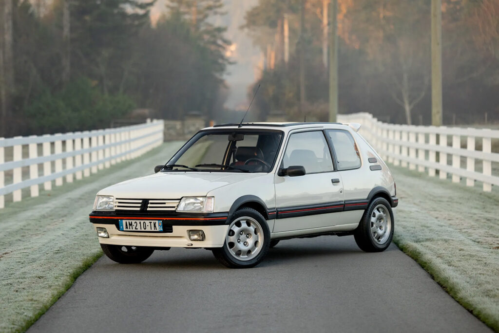 205 GTI blanche